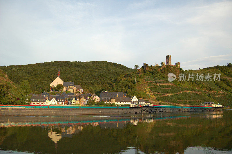 Mosel Valley的Beilstein村(德国)